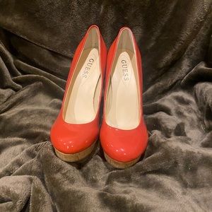 Orange guess pumps